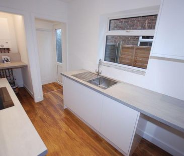 1 bedroom semi-detached house to rent - Photo 5