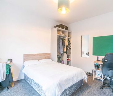 6 Bed Flat, Borrowdale Road, L15 - Photo 1
