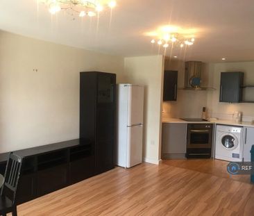 2 bedroom flat to rent - Photo 3