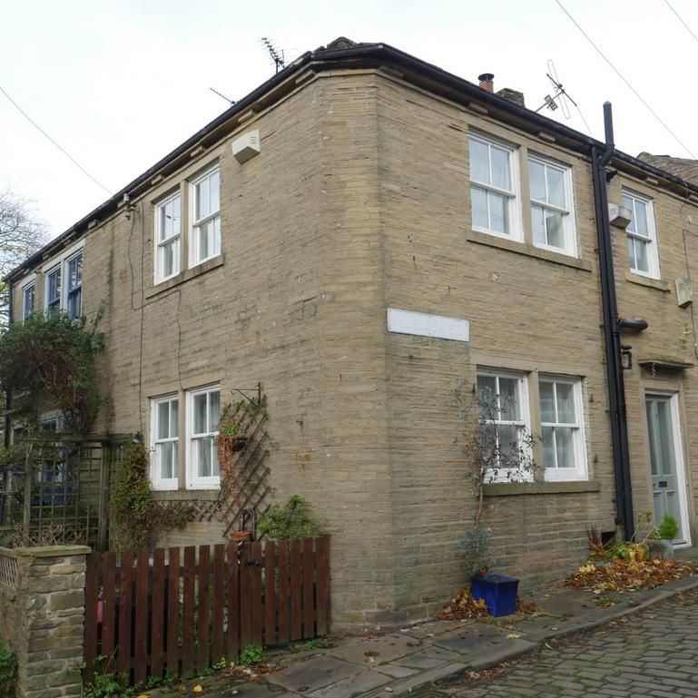 2 bedroom terraced house to rent - Photo 1