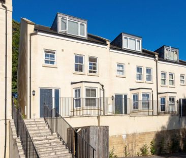 Uphill Drive, Larkhall - Photo 2