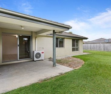 Charming 4-Bedroom Family Home for Rent in Marsden - Photo 4