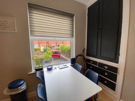 Sunnybank Avenue, Horsforth, - Photo 5