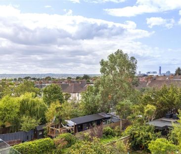 2 Bed Flat, South Norwood Hill, SE25 - Photo 3