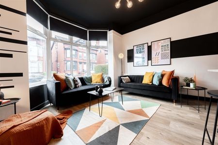 6 bedroom terraced house to rent - Photo 3