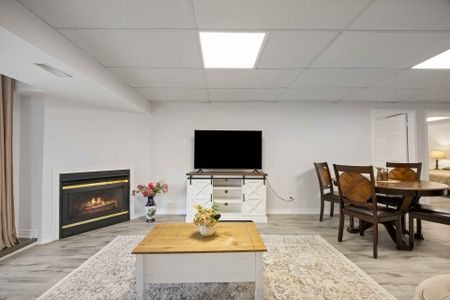 For Lease - 86 Tamarac Trail Unit# Lower, Aurora, Ontario - Photo 3