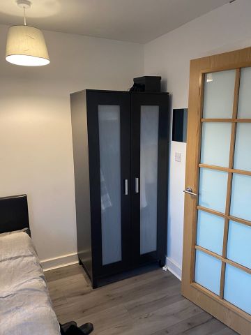 6 Bed Terraced House, Sorrel Place, BS34 - Photo 3