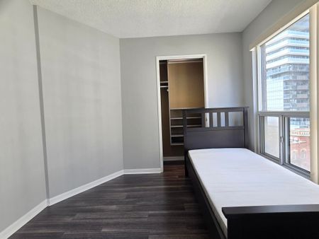 For Lease - 7 Carlton Street Unit# 1013, Toronto, Ontario - Photo 2