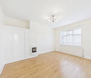 3 bedroom House To Let - Photo 3