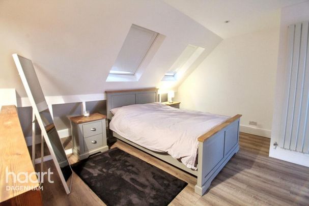 4 bedroom terraced house to rent - Photo 1