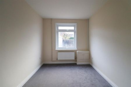 3 bedroom detached bungalow to rent - Photo 5