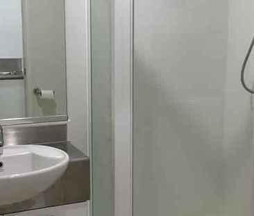 City Studio Apartment nr. Viaduct - Photo 4