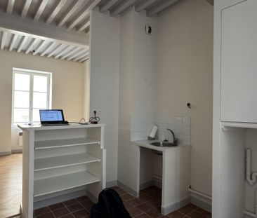 Location Appartement P2 En centre-ville rénové(e) Thiers - Photo 4