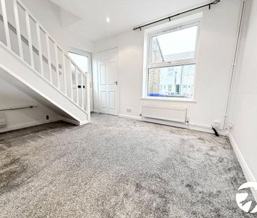 1 bedroom semi-detached house to rent - Photo 5