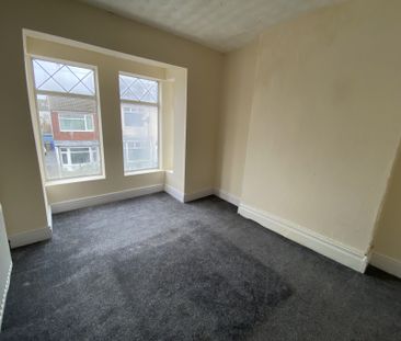 Cheverton Avenue, Withernsea - Photo 3