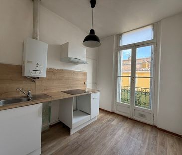 Location Appartement 2 pièces 40m² HYERES 83400 - Photo 2