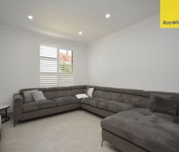 RENOVATED 3 BEDROOM HOME! - Photo 3