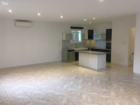 Villa de plain-pied type4 90m + garage+ jardin - Photo 2