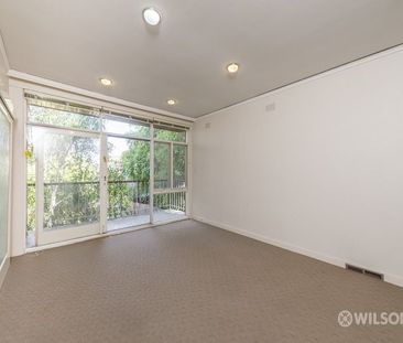 Spacious 2 Bedroom apartment - Photo 6