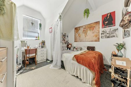 5 bedroom terraced house to rent - Photo 4