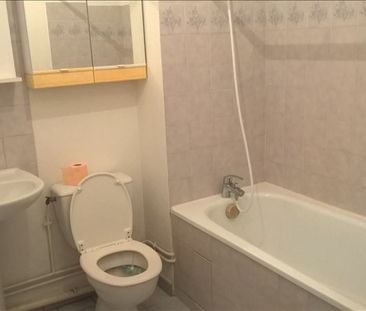 Location Appartement 1 pièce 32m² - Photo 3