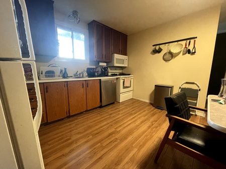 4-64 Woodstone Crescent, Kingston, ON K7M 6K9 - Photo 3