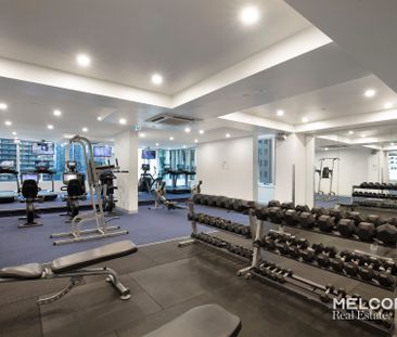 MOVE IN WITH EASE - FURNISHED - Photo 3