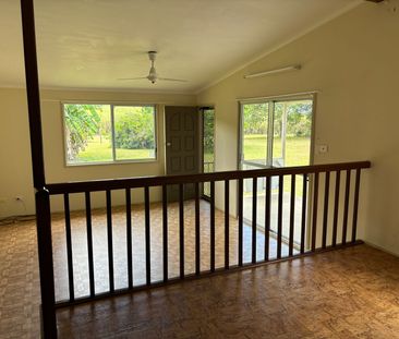QUIET COUNTRY LIVING - Photo 3