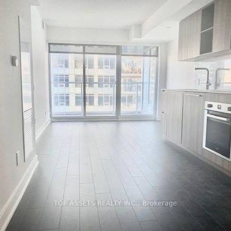 1 Bed & 1 Bath - Lakeshore Condos - Photo 3