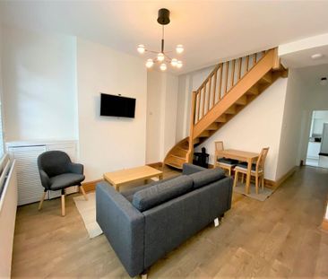 3 bedroom terraced house to rent - Photo 3