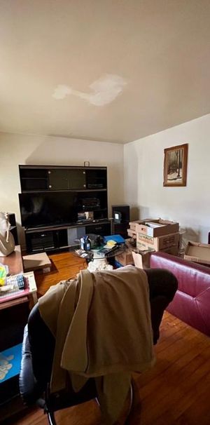 Grand logement de quatre et demi pièces très bien situé - Photo 1