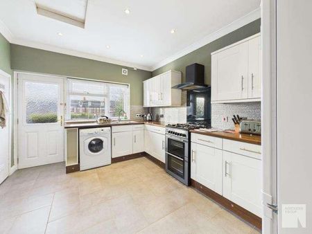 Temple Square :: Manchester, M8 - Photo 5