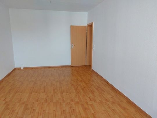 Dachgeschoss - 3 Räume - Balkon - EBK - Tageslichtbad - ab März 26 - Photo 1