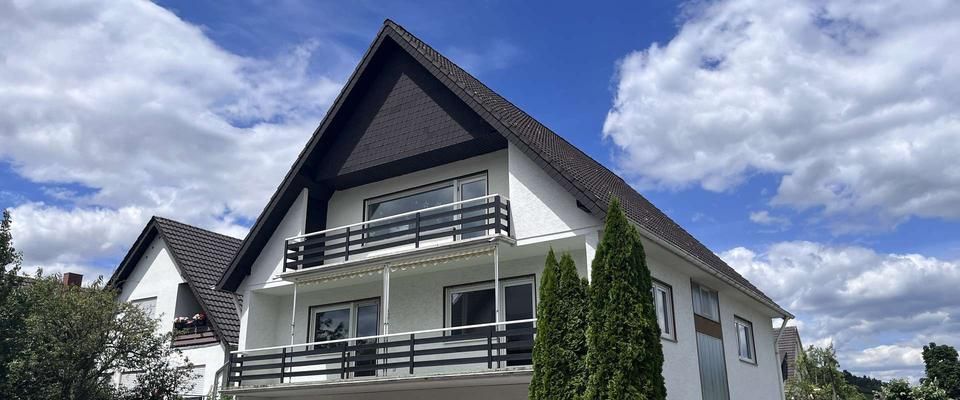 Helles Dachgeschoss-Appartement mit sonnigem Balkon in Ortsrandlage von Heimersheim - Foto 1