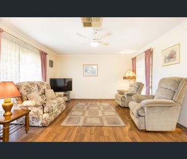 10 Le Pedeleure Avenue, Mildura, Vic 3500 - Photo 4