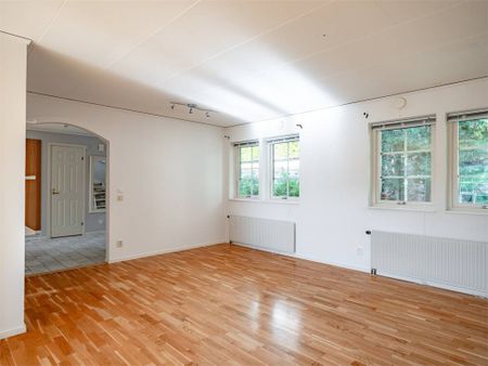 Sundsborgsvägen, Upplands Väsby - Photo 4