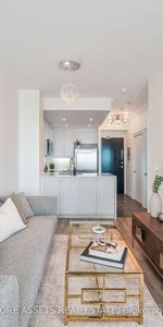 Modern spacious feel + den - Photo 4