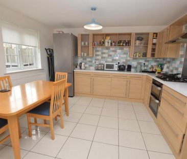 4 bedroom terraced house to rent - Photo 3