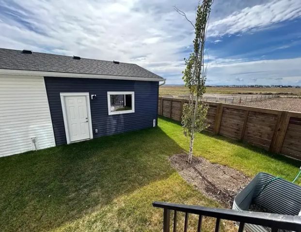 Amazing new townhouse for rent in a peaceful community of rangeview | 7363 202 Avenue Southeast, Calgary - Photo 1