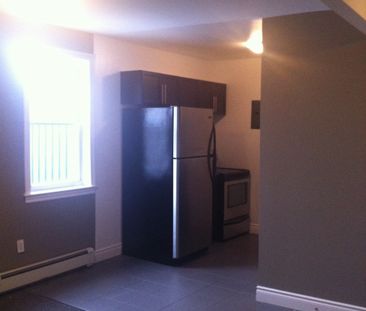 950 Oxford St E. - Photo 2