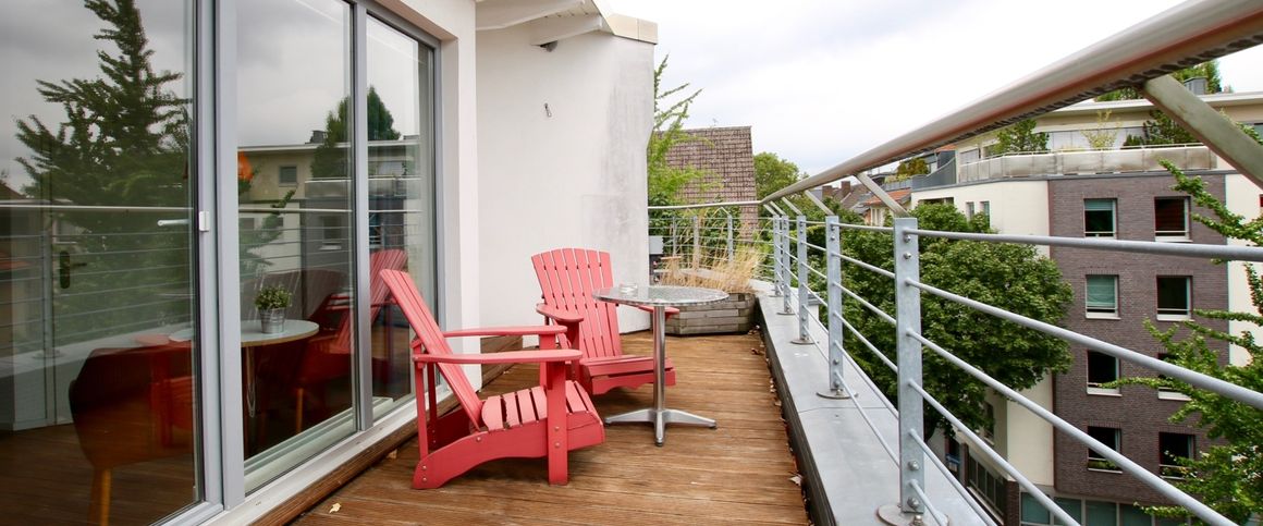 Schöner Ausblick – Zentralapartment mit 2 Balkonen - Photo 1