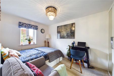 3 bedroom semi-detached house to rent - Photo 5