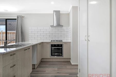 Walking distance to Donnybrook station - Photo 4