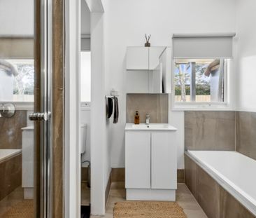 Spacious Family Home - Photo 6