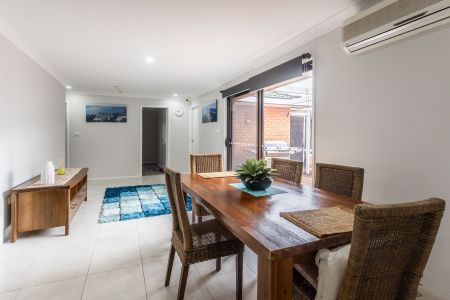 4 Bedroom large airconditioned home in shoal bay - Photo 3