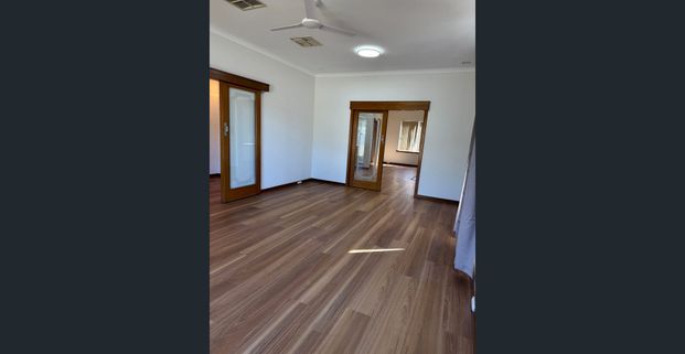 Spacious 4x2 Family Home in East Victoria Park - Photo 1