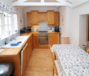 18684354, Captains Cottage, Bude Street, Appledore - Photo 1