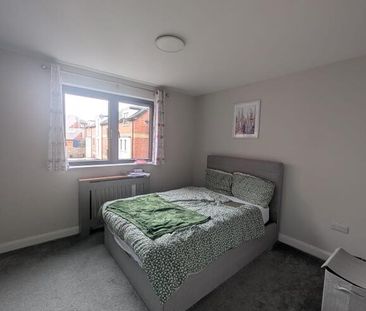 Apartment 2 2 Roseland Place, Donegall Road, Belfast, BT12 5AJ - Photo 1