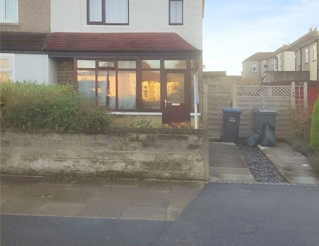 Wrose Road, Shipley, BD18 - Photo 1