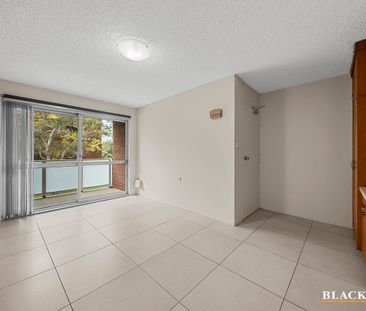 4/30 Trinculo Place, Queanbeyan, NSW 2620 - Photo 3